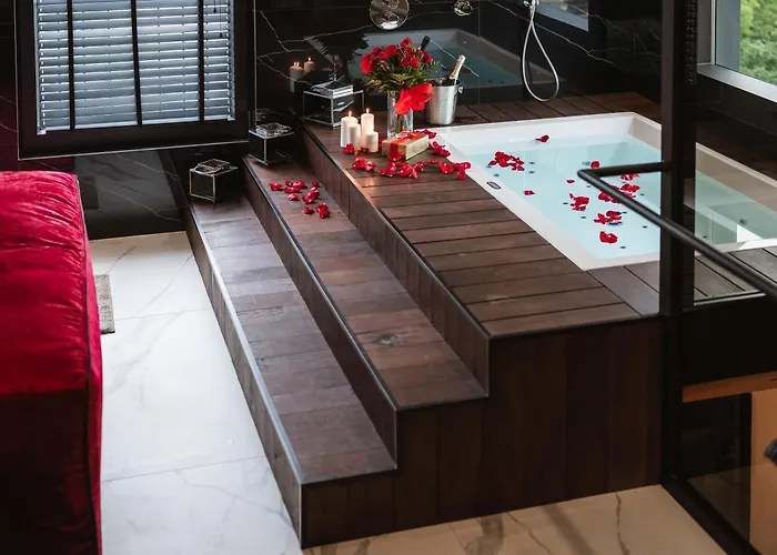 Art Penthouse With Jacuzzi - Center